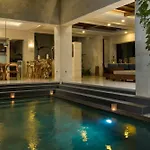 Villa Yang
